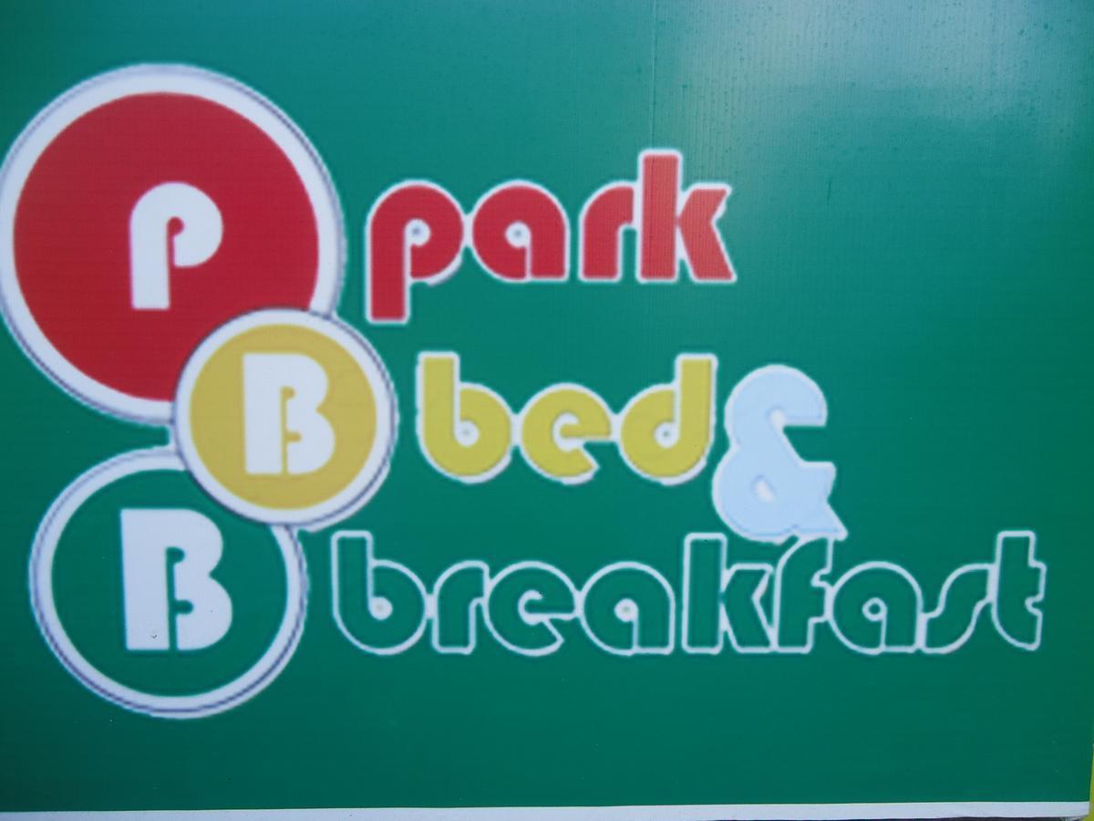 Park Bed And Breakfast Hotel パサイ エクステリア 写真